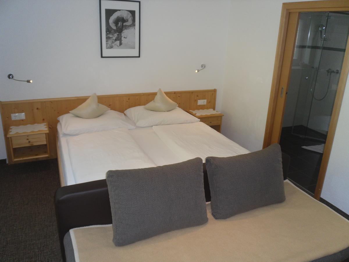 Gruenwaldhof Bed & Breakfast ทักซ์ ภายนอก รูปภาพ