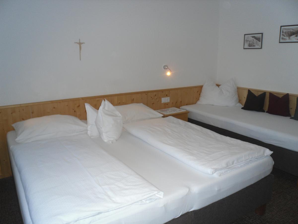 Gruenwaldhof Bed & Breakfast ทักซ์ ภายนอก รูปภาพ