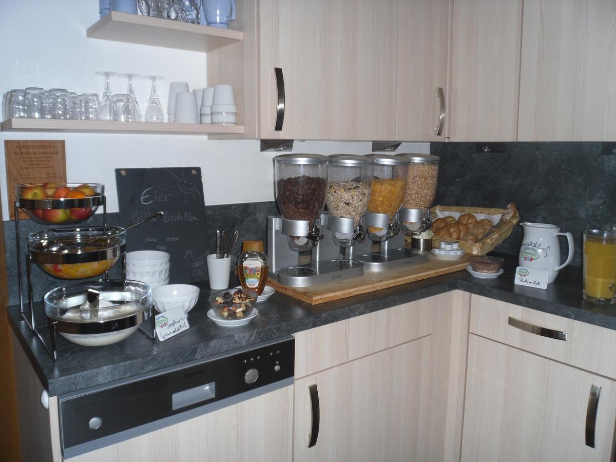 Gruenwaldhof Bed & Breakfast ทักซ์ ภายนอก รูปภาพ